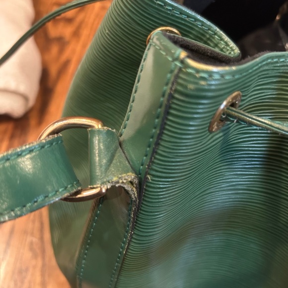 Vintage Louis Vuitton Epi Petit Noe - Picture 11 of 16